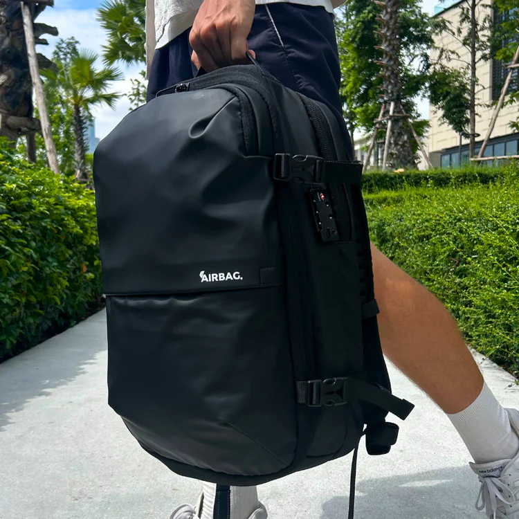 AIRBAG LUGGAGE - BLACK